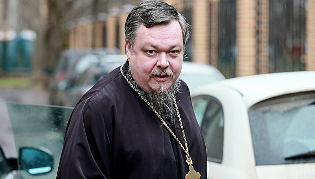 Протоиерей проклял россиян