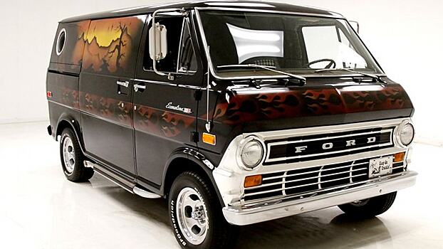 На продажу выставили уникальный сделанный на заказ Ford Econoline 1974 года с пробегом 873 мили