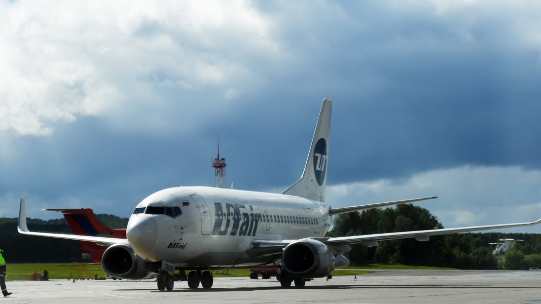 Два самолета Utair едва не столкнулись на посадочной полосе во Внуково