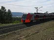 Двое мужчин нашли подростка-зацепера после падения с "Ласточки"