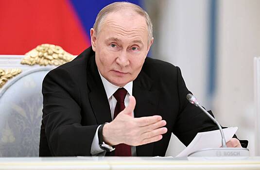 Путин заявил о желании побыть студентом