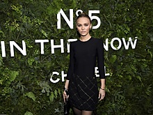 Лили-Роуз Депп облегающем боди, Диана Крюгер в золотых ботфортах и другие звезды на вечеринке Chanel