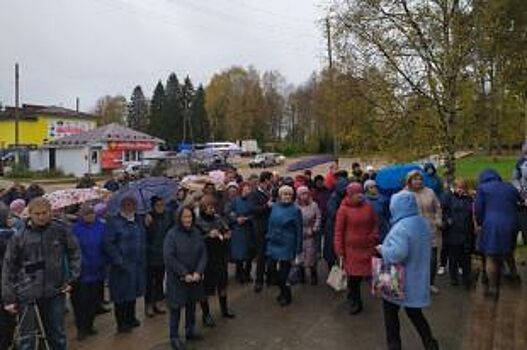 От нас - лес, а нам - мусор. Как пинежане сражаются за родной край