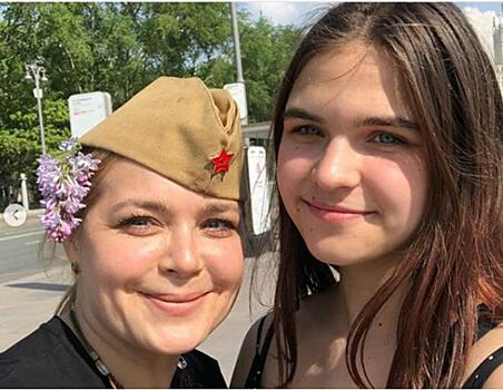 «Уже маму перегнала»: Ирина Пегова показала подросшую дочь