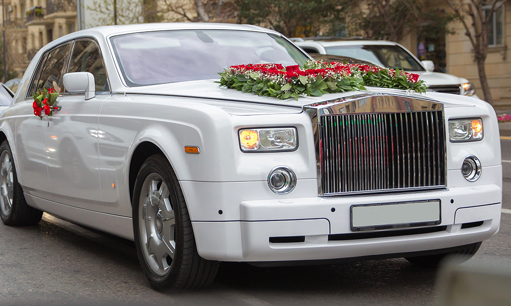 В Чечне гости приехали на свадьбу на 14 автомобилях Rolls-Royce