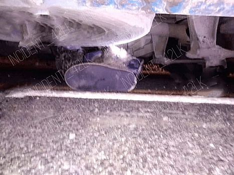 Упавший со снегохода мужчина погиб под колесами фуры в Кузбассе