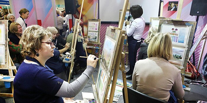 Участники «Московского долголетия» воссоздадут выдающиеся картины