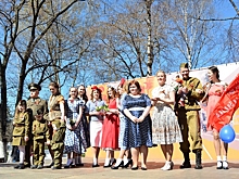 Гуляния, посвященные Дню Победы, проходят в разных микрорайонах Вологды