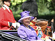 Нижнее белье королевы Великобритании выставили на аукцион