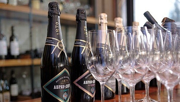 "Абрау-Дюрсо" лидирует по продажам шампанского
