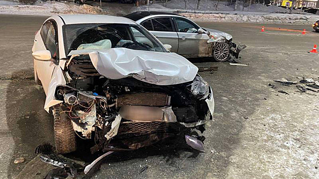 Жительница Сургута пострадала в ДТП с тремя иномарками