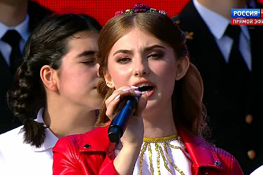 Жительница Благовещенска спела со звездами шоу-бизнеса на Красной площади