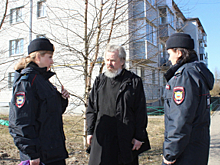В Новгородской области стражи правопорядка и общественники провели рейд, направленный на профилактику семейного неблагополучия