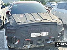 Genesis вывел на тесты спортивную версию кроссовера GV70