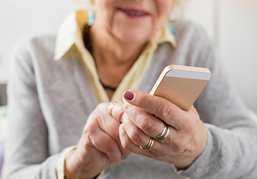 Смартфоны научат определять старческое слабоумие