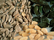 Диетологи предупредили об опасности семечек