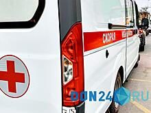 Двух человек госпитализировали после ДТП со столбом в Ростовской области