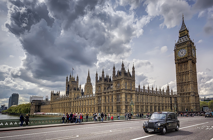 В Великобритании существует специальный закон, согласно которому нельзя умирать в здании Парламента.