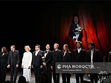 "Однажды еще что-нибудь произойдет..."