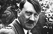 Почему Гитлер носил именно такую прическу