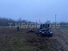 Под Зеленоградском легковушка неудачно повернула и вылетела в поле, пострадал 75-летний пассажир