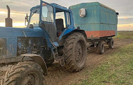 В Свердловской области тракторист задавил человека в чистом поле