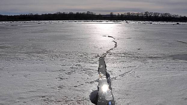 МЧС: Всех 53 рыбаков, застрявших на льдине в Челябинской области, спасли