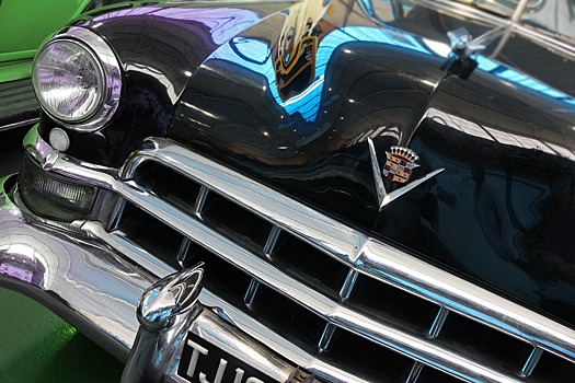 Водитель ретро‐автомобиля устроил драку в Красноярске