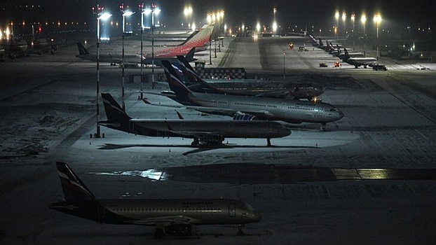 Аэропорт Внуково предупредил о задержках рейсов из-за снега