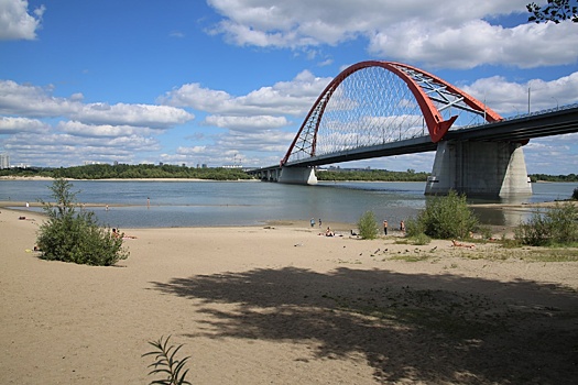 Власти Новосибирска решили расторгнуть контракт на строительство бассейнов в Бугринской роще