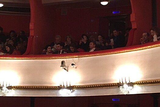Дмитрий Миронов посетил спектакль Волковского театра «Чайка. Эскиз» на фестивале «Золотая маска»