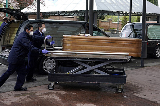 Умершая девочка ожила во время своих похорон