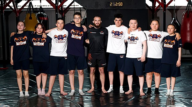 Юные ямальцы прошли курс подготовки по смешанным единоборствам в школе Александра Шлеменко