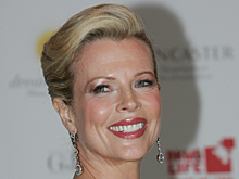 Румяные щеки, детский взгляд: как выглядела самая «горячая» блондинка 1980-х Ким Бейсингер в начале карьеры