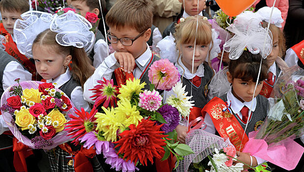 Участники акции «Дети вместо цветов — 2016» собрали 18 млн рублей