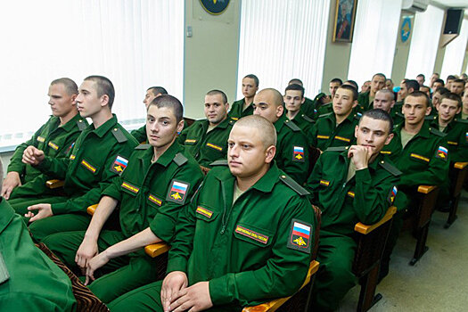 В Оренбурге отправили первых новобранцев в технополис Минобороны РФ