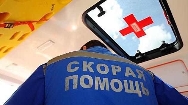 На трассе в Челябинской области столкнулись три грузовика и "Газель"