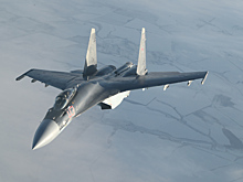 Заслуженный военный летчик рассказал о Су-35С, который «прижимает к земле» F-16 и Mirage в зоне СВО