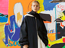Новое поколение: русская модель и художница Жоли Элиен о первой выставке и работе с Jil Sander