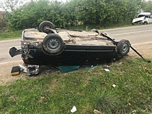 4 человека пострадали в ДТП с перевернувшимся автомобилем на трассе в Краснодарском крае