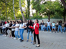 Армянские ритмы: открытый урок народных танцев прошел в Ереване