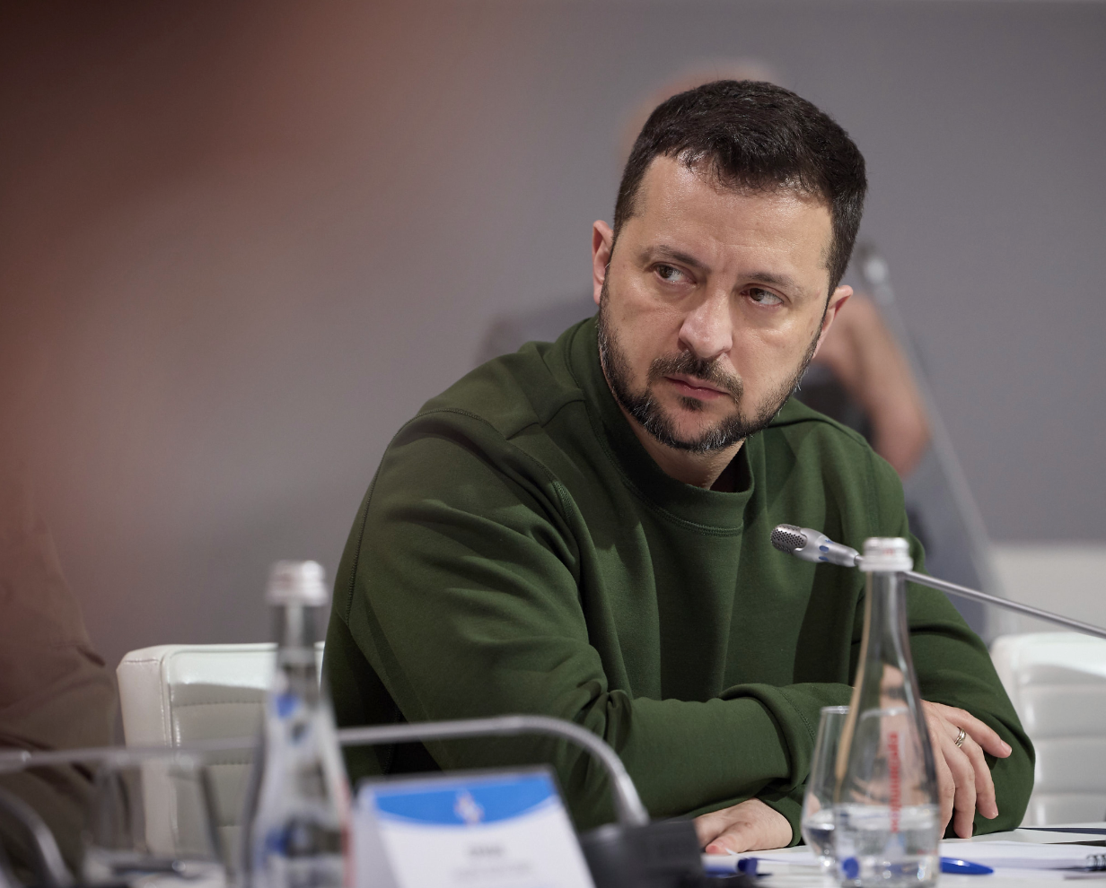 Зеленский признал, что украинцы устали от конфликта