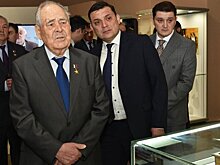 Минтимер Шаймиев открыл выставку, посвященную его бывшему советнику Тимуру Акулову