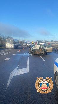 В ДТП на М-4 &laquo;Дон&raquo; погиб пассажир иномарки, еще один человек госпитализирован с травмами