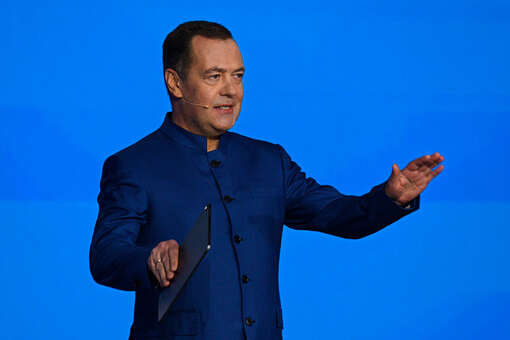 Медведев призвал граждан США снова сделать Россию великой