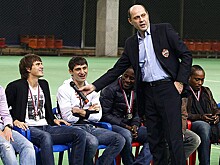 «А как он плясал на свадьбе у Щенникова!..» Сергею Аксёнову – 55