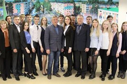 В Березовском начал свою работу молодежный парламент