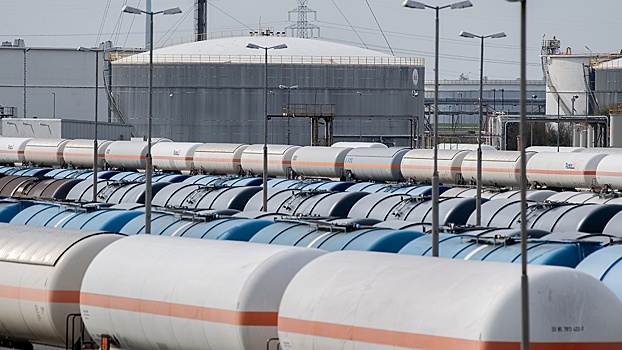 Правительство РФ ввело для нефтяников запрет на экспорт бензина