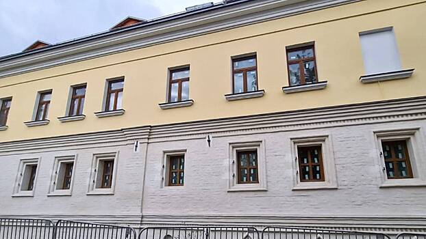 Фасады исторических палат Киреевского отреставрировали в Москве