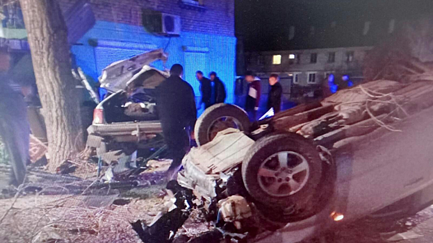 Под Вольском пассажир стоявшей «Нивы» погиб из-за неосторожного водителя